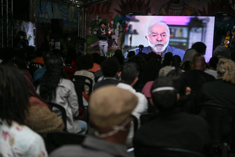 Quilombo nos Parlamentos é lançado em ato com discursos antirracistas e presença virtual de Lula