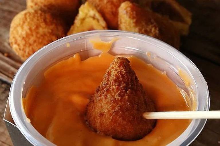 Fondue de coxinha, fondue de hambúrguer... vai se fondue!