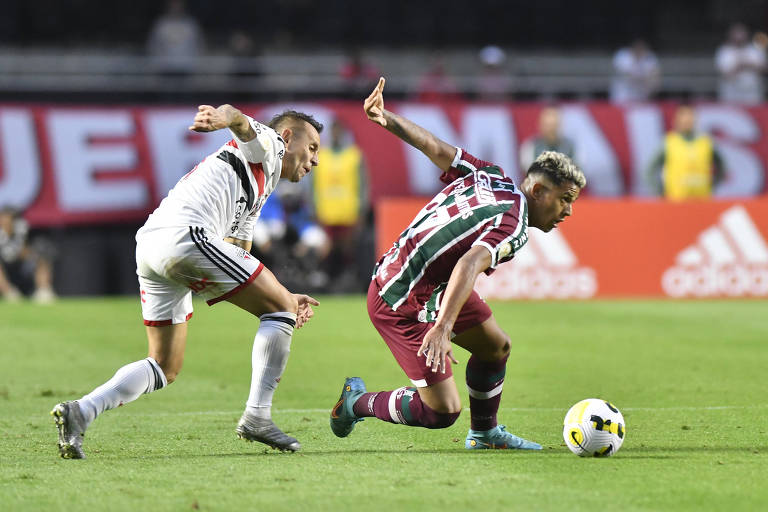 Em jogo multicolorido no Morumbi, empate pintou justo na cinzenta tarde paulista