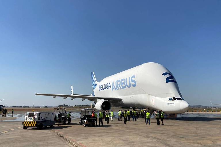 Cargueiro baleia, da Airbus, pousou em Viracopos por volta de 13h50 de segunda-feira (25)