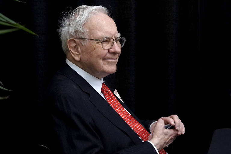 Buffett diz que a era do 'ganho impressionante' acabou ao anunciar lucro recorde