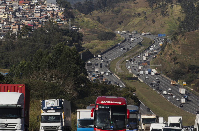 Rodovia dos Bandeirantes, em São Paulo (SP), depois da concessão