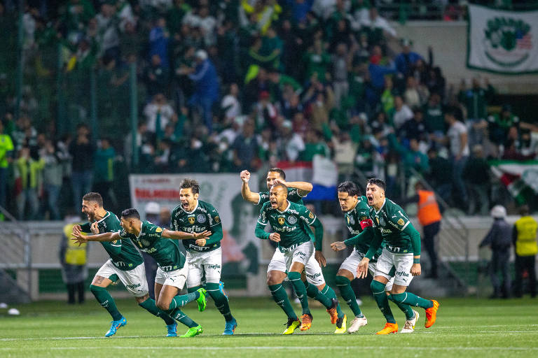 Palmeiras tem dois expulsos, mas vence Atlético-MG nos pênaltis e avança na Libertadores