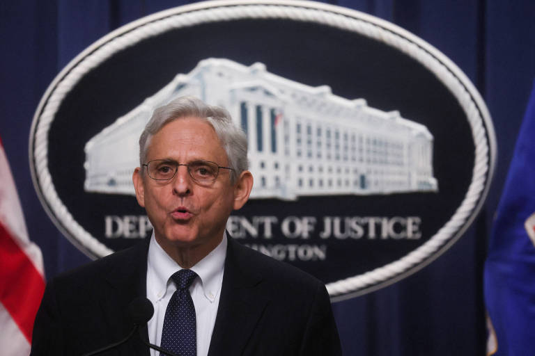 Procurador-geral dos EUA, Merrick Garland, fala, em Washington, sobre o mandado de busca do FBI na casa do ex-presidente Donald Trump