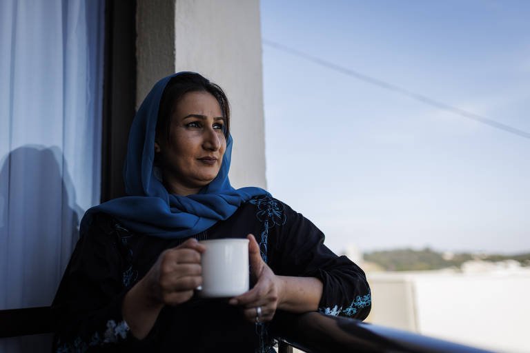 A afegã Khatera Mohmand, 38, combateu, enquanto pôde, a violência contra a mulher em seu país