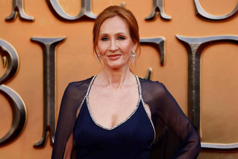 Polícia britânica investiga ameaça contra J.K. Rowling por prestar apoio a Rushdie