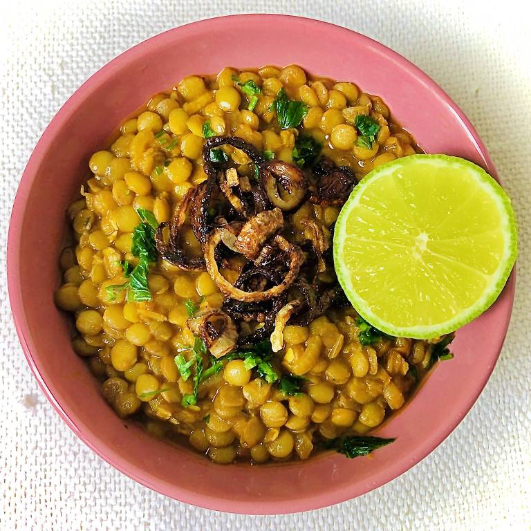 Adasi, tradicional sopa de lentilhas, prato típico do Irã