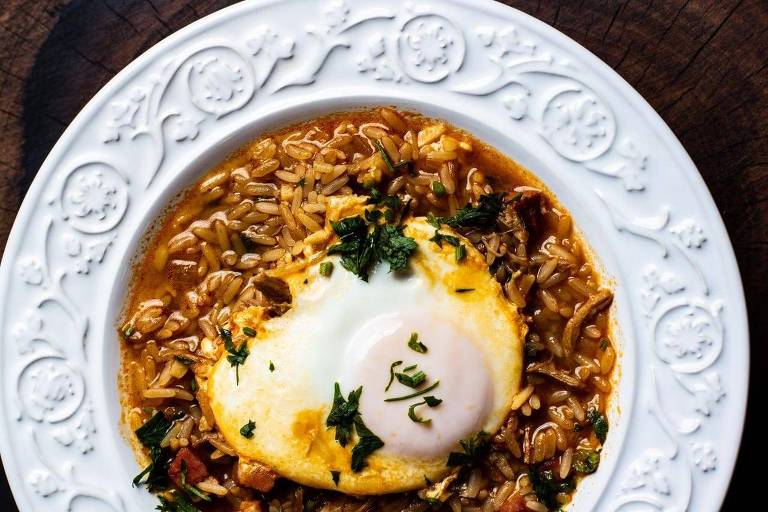 Arroz caldoso é boa sugestão para os dias frios