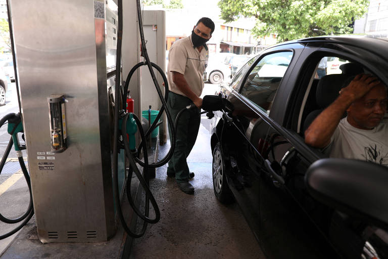 Preço menor da gasolina faz usinas evitarem etanol