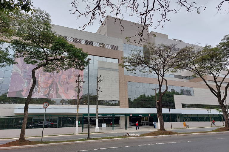 Fachada do Hospital da Mulher, localizado na avenida Rio Branco, nos Campos Elíseos, em São Paulo