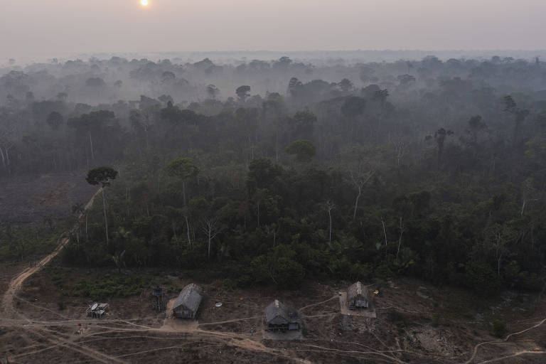 Aldeia Extrema, na Terra Indígena Jaminawa do rio Caeté, no Acre