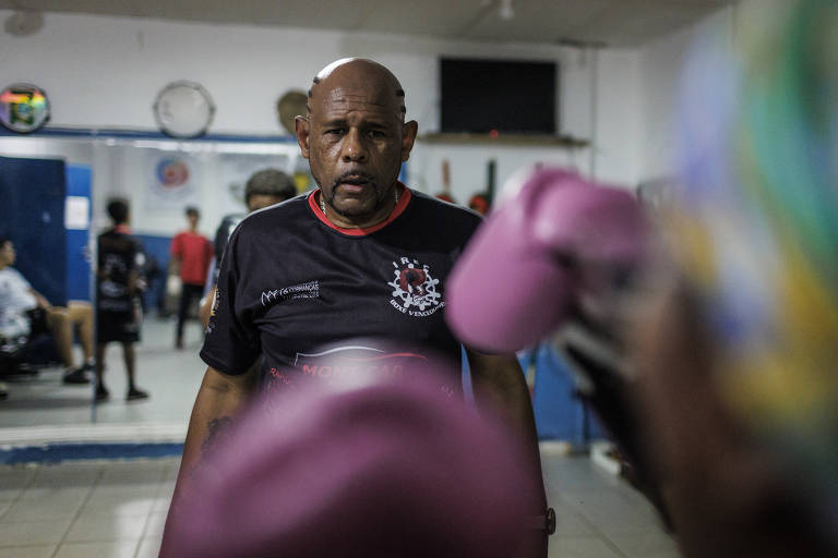 Sobrevivente do massacre do Carandiru ensina boxe em São Paulo