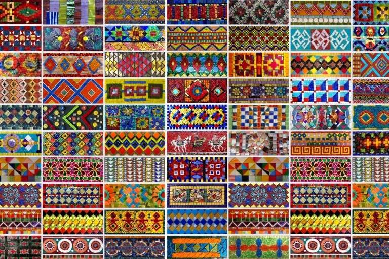 Imagem mostra uma série de mosaicos coloridos em tons predominantemente alaranjados
