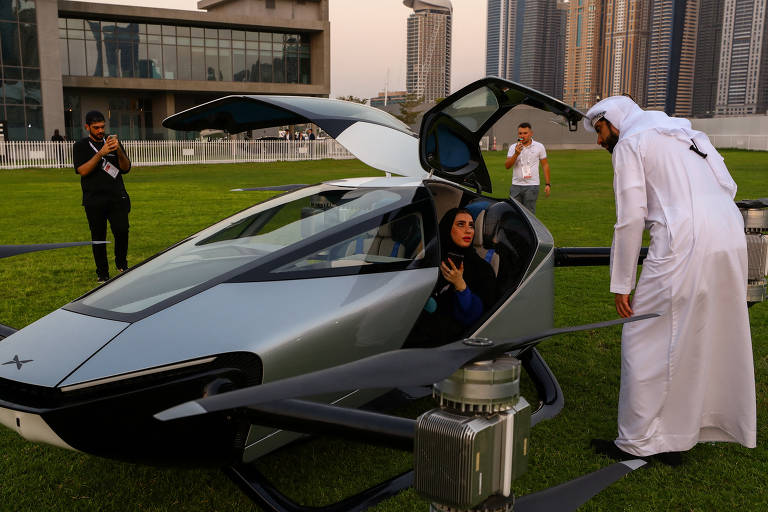 Veja fotos do 'carro voador' chinês, que fez seu 1º voo público em Dubai