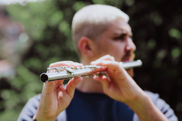 Música nos velórios: uma forma de abraço