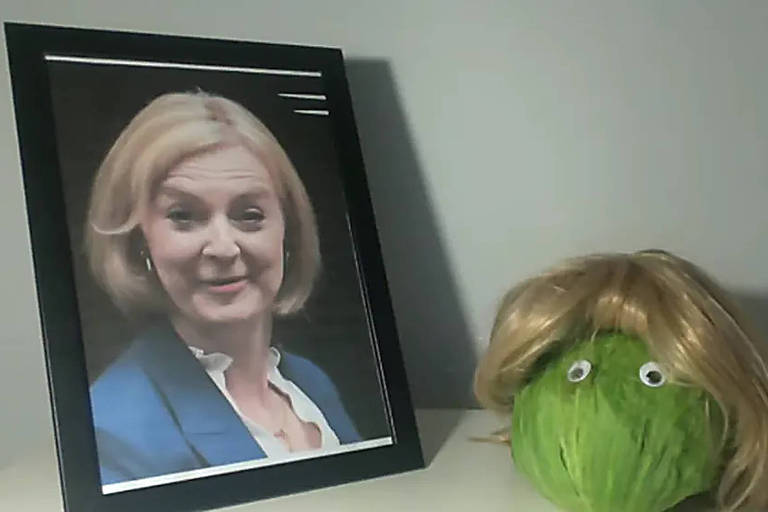 Alvo de fritura, Liz Truss 'compete' com alface para ver quem dura mais