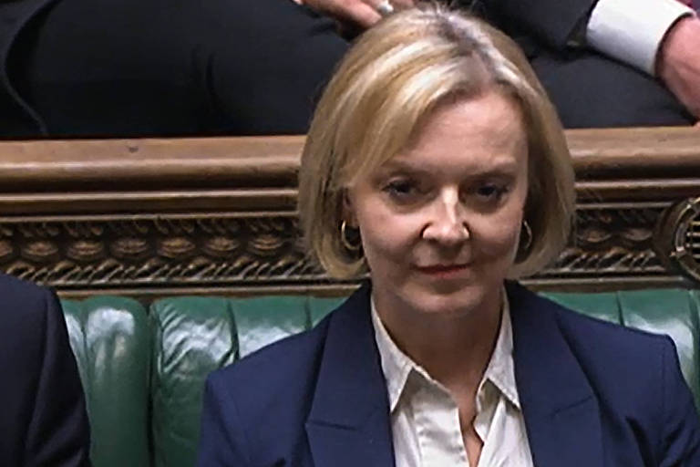 Liz Truss fala em erros, pede desculpas e descarta renúncia no Reino Unido