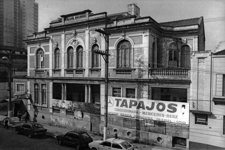 O palacete cortado de Campos Elíseos