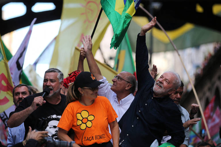 Lula diz que PT tem autonomia no 2º turno no RS, menos eleger Onyx