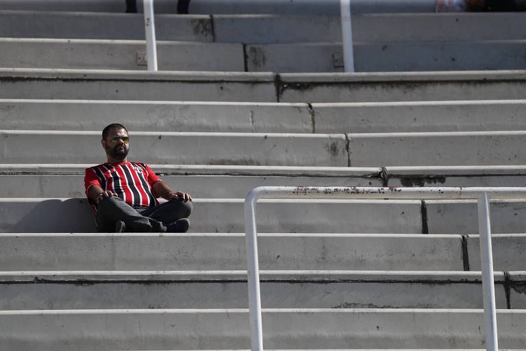 Torcedor do São Paulo no estádio em Córdoba antes da final da Copa Sul-Americana, contra o Independiente del Valle (EQU)