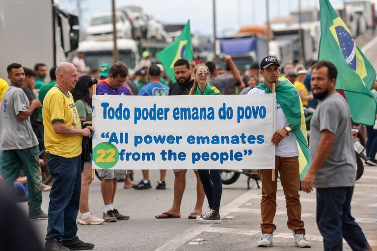 Leitores criticam protestos de caminhoneiros bolsonaristas nas estradas