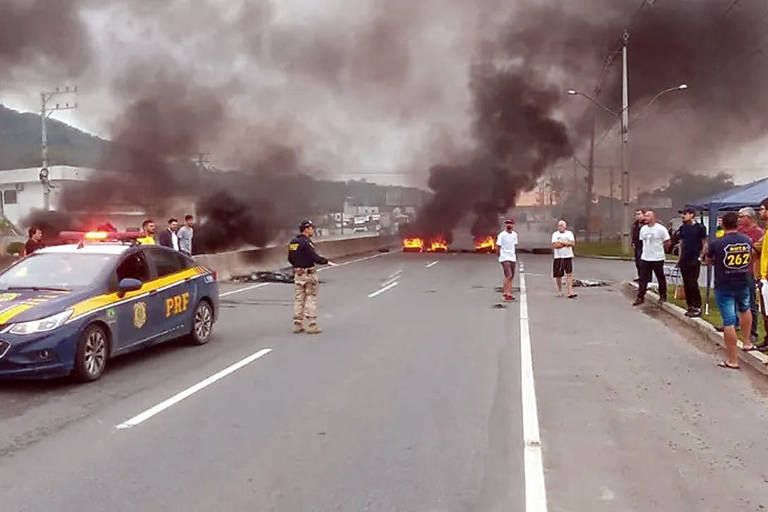 PGR denuncia suspeitos de bloquear rodovias após derrota de Bolsonaro em 2022