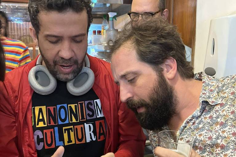 Janones assume 'janonismo cultural' e manda fazer camisetas