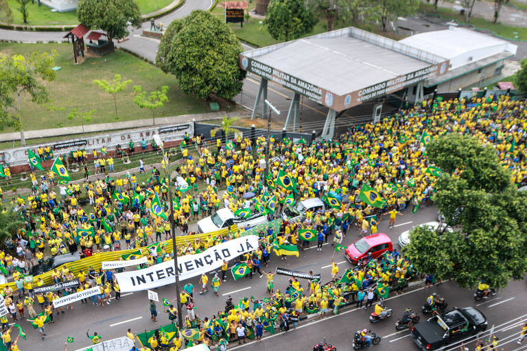 Golpistas fazem atos em frente a quartéis pelo país após derrota de Bolsonaro