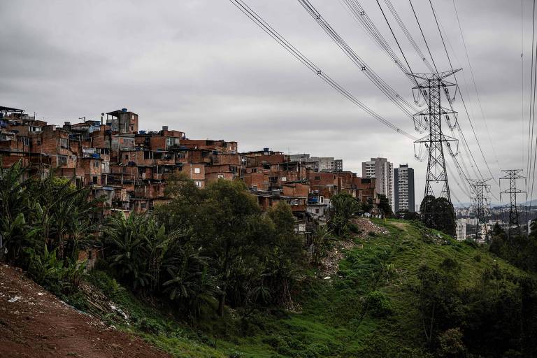 Vista da favela no Morro da Lua, em Sã Paulo. Segundo levantamento, nos últimos 37 anos, área de favelas cresceu 106 mil hectares no Brasil 