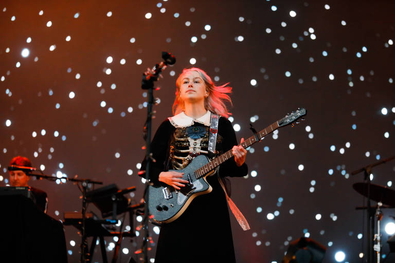 Quem é a cantora que defendeu o aborto no palco do Primavera Sound em SP