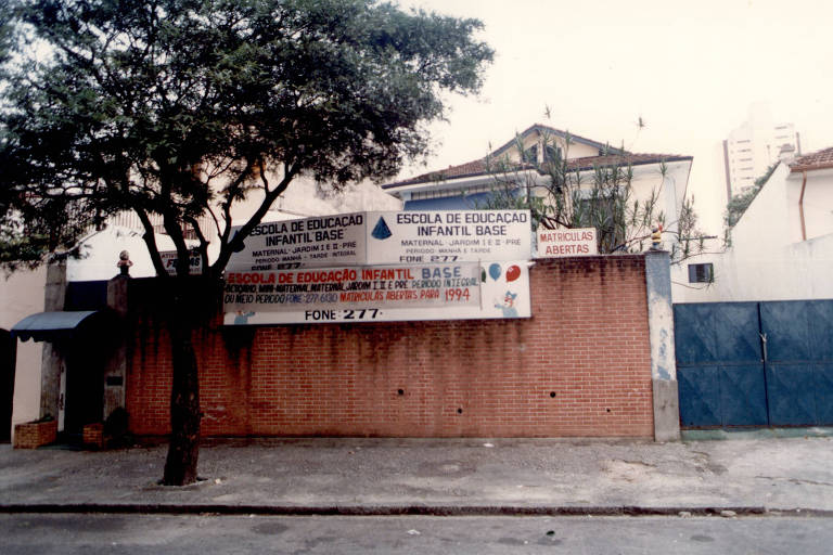 Casarão onde funcionava escola infantil 