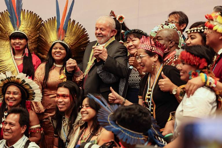 Lula durante encontro com lideranças indígenas na COP27, no Egito