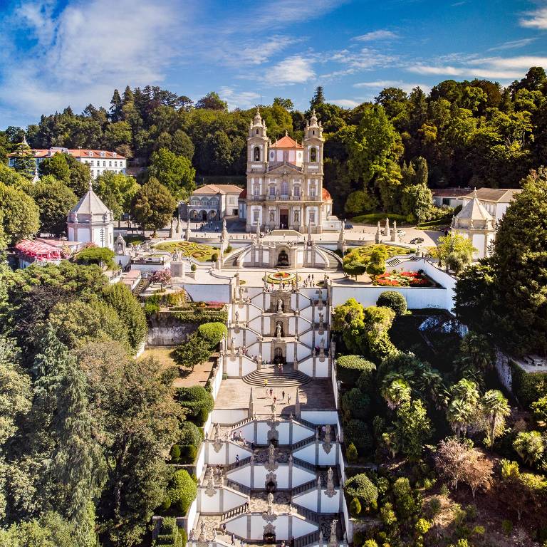 A uma hora do Porto, Braga reúne tradição e história