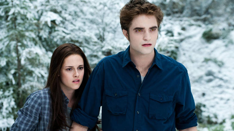 Kristen Stewart e Robert Pattinson em cena em 'Eclipse', filme da saga 'Crepúsculo'