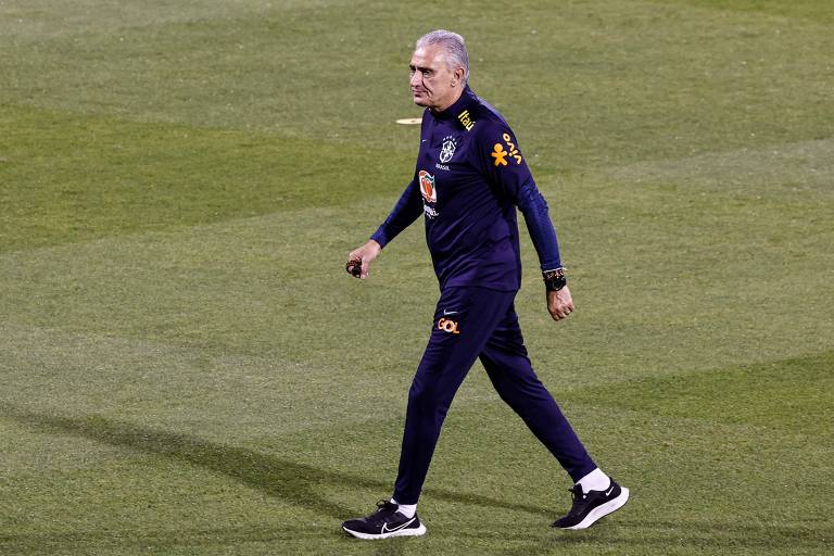 Tite se divide entre juventude e experiência para definir seleção contra Camarões