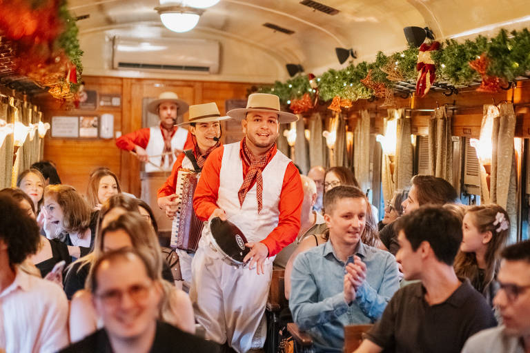 Trem do Vinho, na Serra Gaúcha, contou com performances e atrações especiais no Natal deste ano