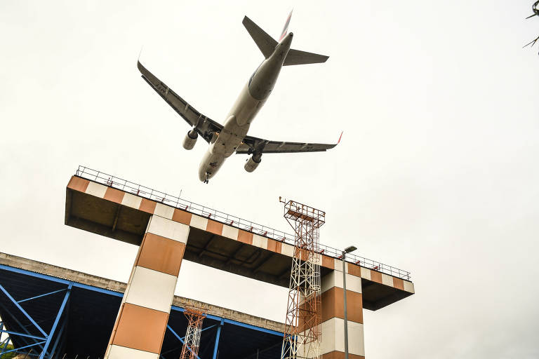 Senado aprova projeto com socorro a companhias aéreas