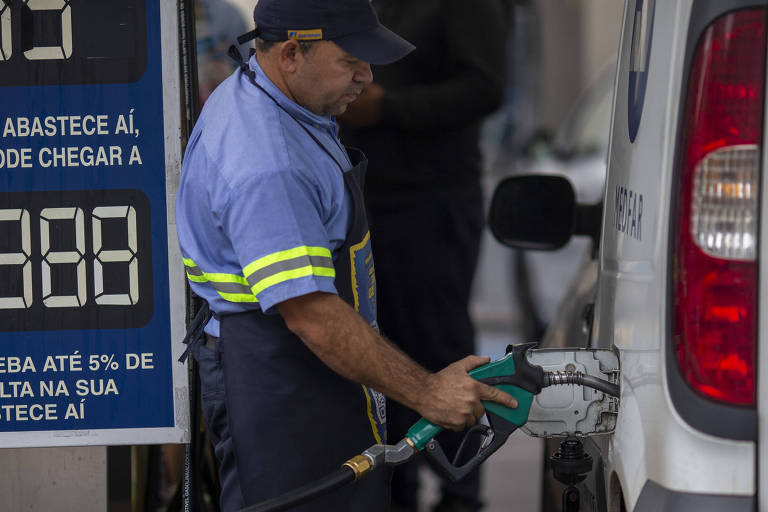 Preços do diesel caem nos postos na semana, diz ANP; etanol e gasolina ficam estáveis
