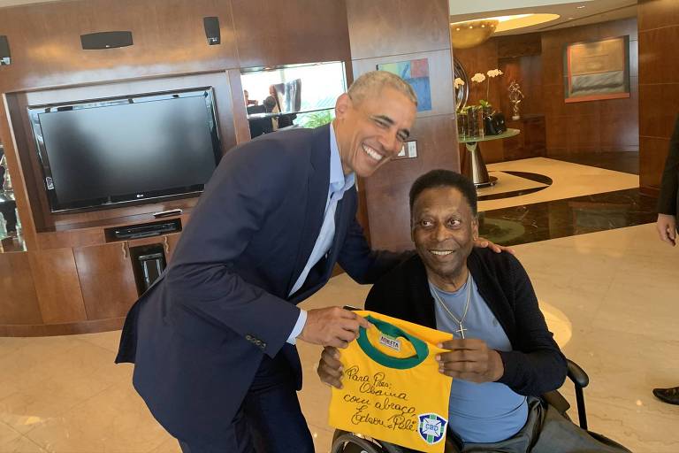 O ex-presidente dos Estados Unidos Barack Obama visitou o Brasil em 2019 e fez questão de conhecer Pelé