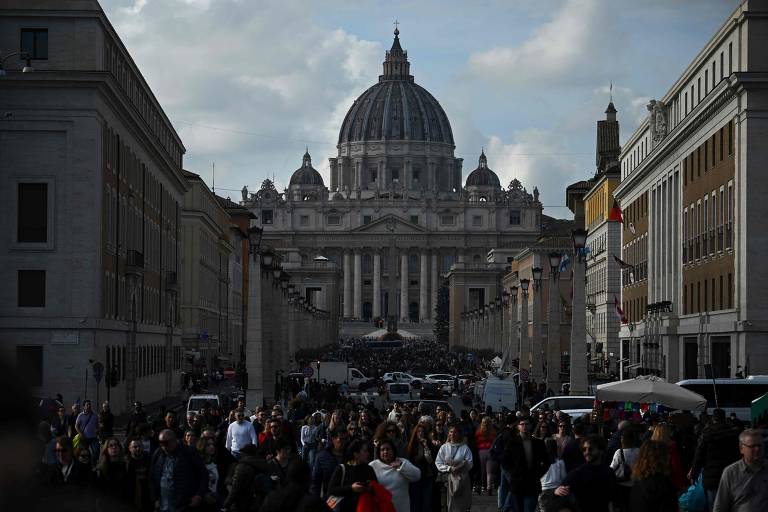 O Vaticano no dia do anúncio da morte de Bento 16