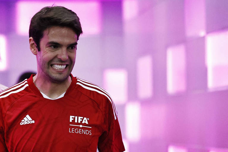 Kaká em torneio de veteranos que fazem parte do programa "Legends" da Fifa, realizado no Qatar