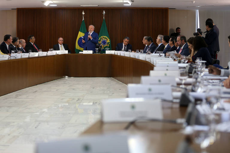 Sem Lira e Pacheco, Lula vai ao RS com dez ministros, militares e chefe da PF