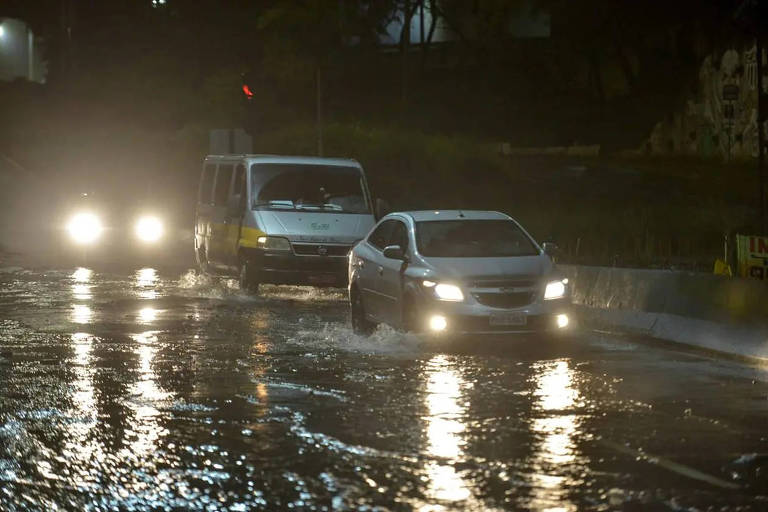 Sudeste, Centro-Oeste e Norte do país têm alerta de chuva intensa