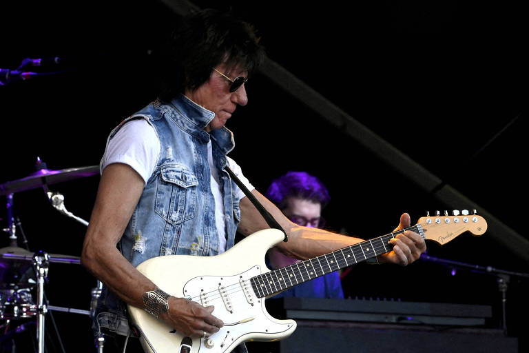 Morre Jeff Beck, um dos maiores guitarristas da história do rock, aos 78 anos