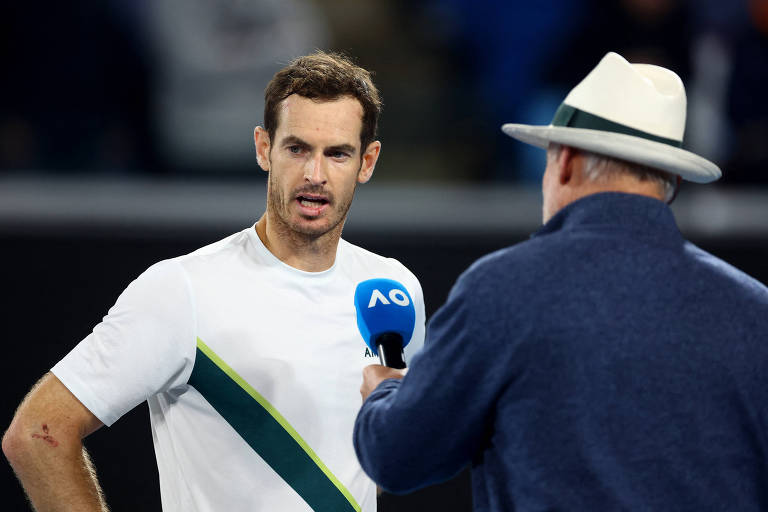 Andy Murray responde com bom humor a pergunta sobre tudo ser grande nele