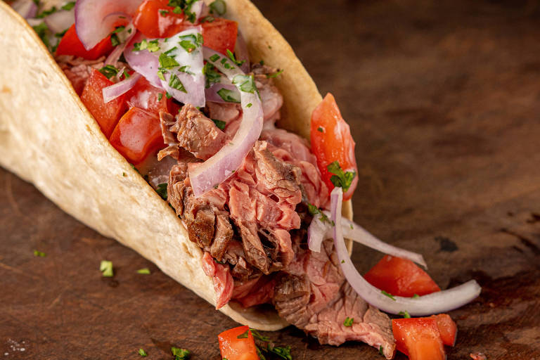 Tacos preparados com sobras de churrasco