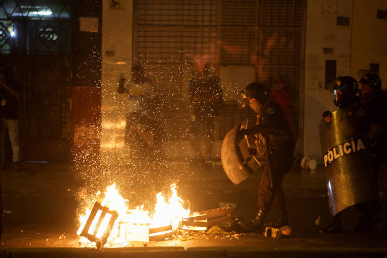 Peru fecha acesso a Machu Picchu devido a protestos contra governo