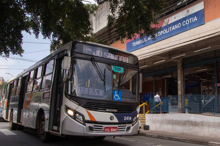 Dez anos após protestos de 2013, passagem de ônibus na Grande SP até dobra de preço