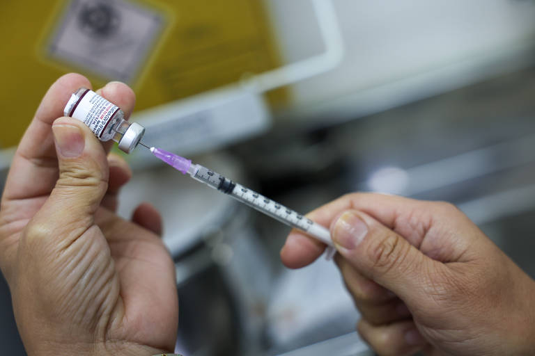 Projeto que desobriga crianças a tomarem vacina contra Covid ganha sobrevida na Câmara