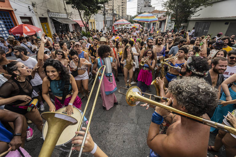 Vape, 'podrão', desidratação: veja como evitar ciladas no Carnaval e não abreviar a folia